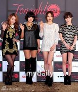 组图：韩团BEG宣传19禁个唱短裙秀美腿