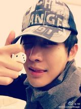 组图：魔术师Yif生活照大盘点 网友围观称娇媚