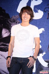 组图：言承旭宣传新片惹尖叫 陈意涵赞陈妍希歌艺