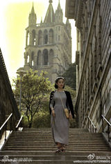 组图：网曝林青霞素颜街拍美照宛若少女