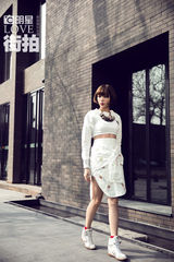 明星爱街拍：Dream Girls黑白配 诠释少女美梦