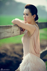 组图：吴晴拍时尚大片 造型甜美清新脱俗