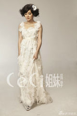 组图：袁姗姗写真黑白羽翼显魅惑