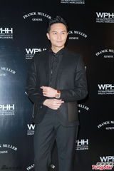 组图：李嘉欣与夫恩爱亮相 张智霖不介意妻旧事