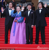 幻灯图集：李沧东《诗》首映 伊丽莎白-班克斯助阵