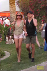 组图：《变3》女主牵手陌生男 疑与斯坦森情变