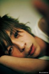 组图：山下智久三浦春马等众男星拍摄绚丽写真