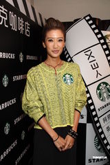 组图：谢婷婷澄清谢贤暴瘦传闻 全家旅行谢霆锋买单