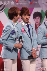 组图：TimeZ出道发首张EP 何炅传授偶像经验