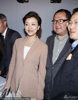 组图：李宇春贾樟柯杨澜等亮相中国之夜