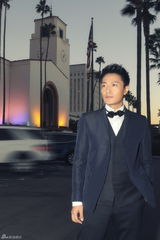 组图：李宗翰引领冬季风潮 洛杉矶全接触