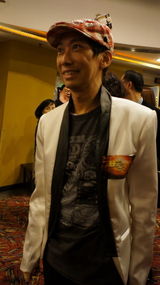 组图：《西游》香港首映 星爷回吻舒淇再表爱