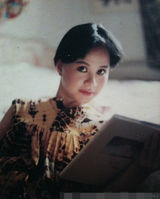 组图：曝刘欢妻女罕见私房照 21岁女儿金发显潮人范