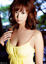 组图：巨乳女星优香豪乳蛇腰 传获邀拍全裸写真