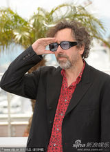 幻灯：蒂姆-伯顿携评委团亮相 金赛贝尔乔凡娜比美