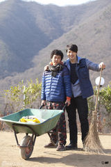 组图：《发酵家族》同庆平安夜 三款蛋糕展家族风情