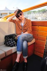 高清组图：《透析》抵威尼斯 梅婷夕阳下拍惬意写真