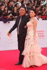 组图：第28届金鸡奖红毯 群星云集女星美艳男星帅气