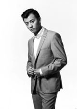 组图：是安黑白大片酷劲十足