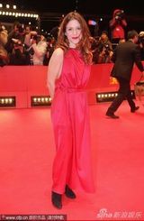 组图：《简-曼斯菲尔德的车》首映 主创齐亮相