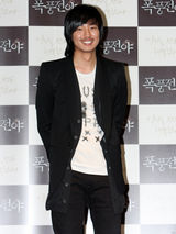 高清图：《暴风前夜》发布会 金南吉等出席