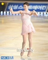 组图：韩国冰上公主金妍儿退役办纪念表演