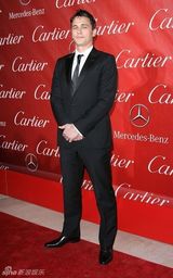 高清组图：好莱坞明星云集棕榈泉 波特曼亚当斯比美