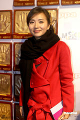 幻灯：群星聚首慈善晚会 张信哲李霄云等爱心献唱