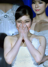 组图：日本小姐冠军泳装照 21岁学生力压群芳