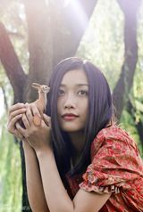 组图：田原坚持自我创作注重女性内心独白