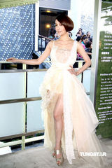 组图：蔡淑臻化身花神 身材曼妙分享走秀感受