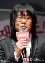 组图：金仁权赵郑锡等宣传《救国的钢铁队伍》