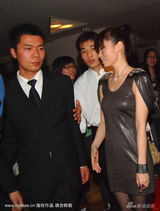 幻灯图集：张雨绮透视装亮相 张靓颖观礼心情好