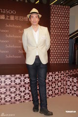 组图：徐子淇疑似走光引媒体狂拍