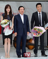 组图：李秉宪林秀晶担任光州双年展宣传大使