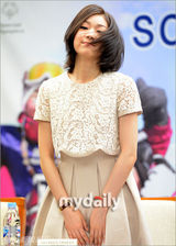 组图：金妍儿关颖珊出席2013平昌残奥会发布会