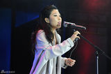 组图：2013微博之夜曲婉婷献唱新歌