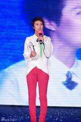 组图：谭维维获封音乐新势力奖 新专辑诗歌摇滚风