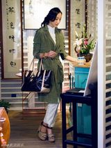 组图：韩雪街拍造型复古 彰显典雅精致美