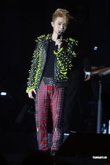 组图：张敬轩香港音乐会落幕 黄耀明任嘉宾意外现身