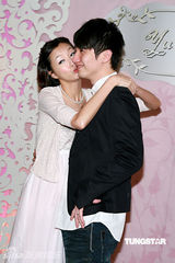 幻灯：周永恒赵颂茹摆婚宴 宁进卷入陈志云案受追访