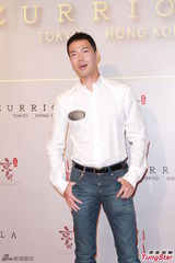 组图：刘嘉玲进军香港餐饮业 圈中友人前来捧场