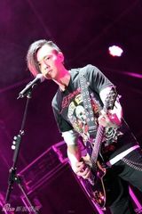 组图：黄义达十一长假不停歇 亮相三地音乐节