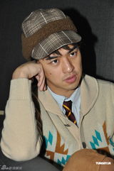 组图：陈柏霖帅气受访 《观音山》影射复杂青春