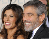 高清组图：乔治-克鲁尼携女友 深情款款甜蜜互望