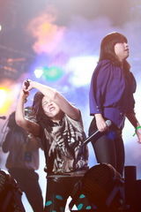 高清：热波音乐节第一天 宠物同谋激情演出