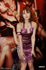 组图：《3D肉蒲团》香港首映 众女星清凉上阵拼性感