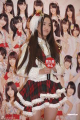 组图：日本组合AKB48成员香港会歌迷热情亲民