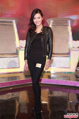 组图：杨诗敏情人节有约 许亦妮信一见钟情