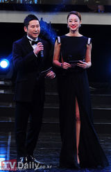 组图：2AM、IU、SHINee等献唱《超级模特选拔赛》